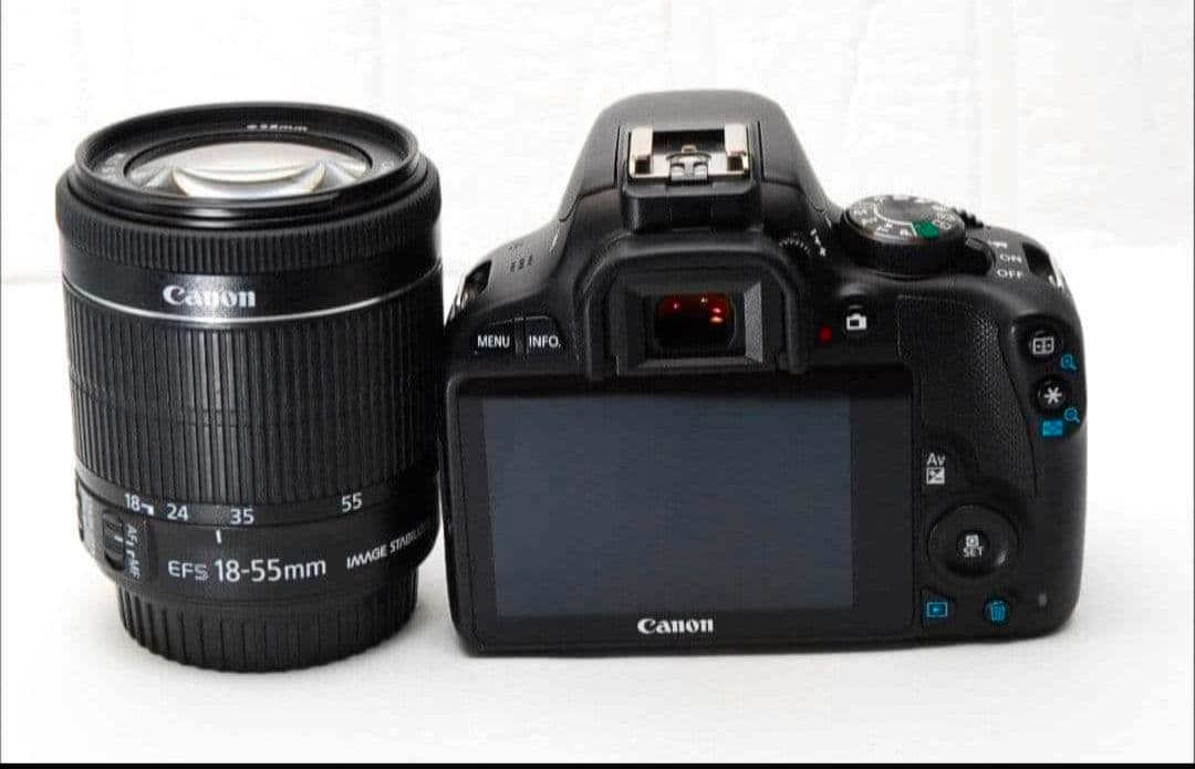 驚く軽さ‼️Canon Kiss X7 セット ❤️　一眼デビューに❤️