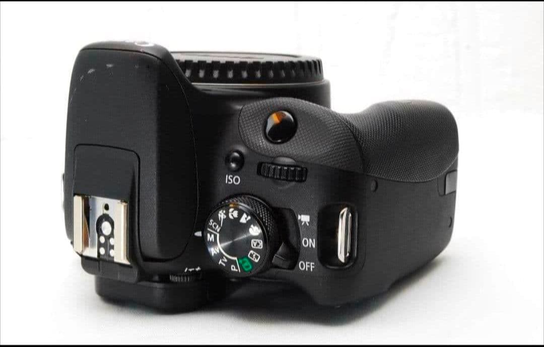 驚く軽さ‼️Canon Kiss X7 セット ❤️　一眼デビューに❤️