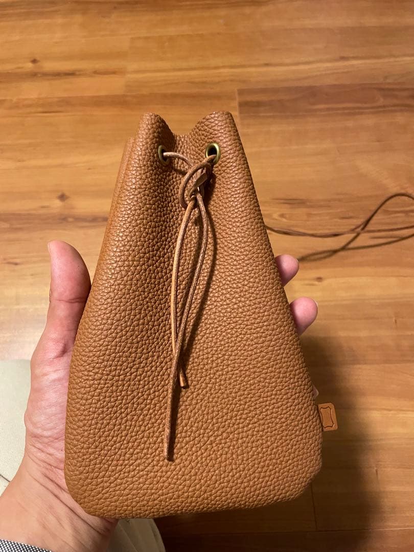 リキナナ スタンダードカリフォルニアButton Worksレザーポーチ