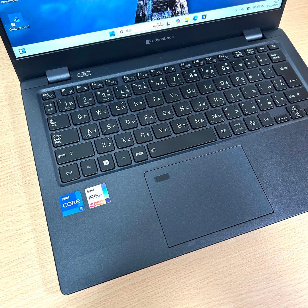 東芝 TOSHIBA dynabook G83/KW 512GB 16GB i5