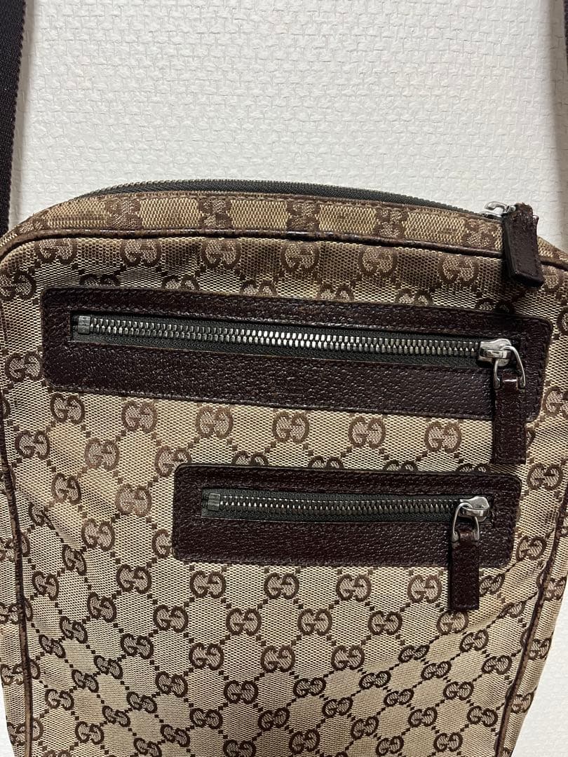 gucci ショルダーバッグ　ビンテージ　GGキャンバス
