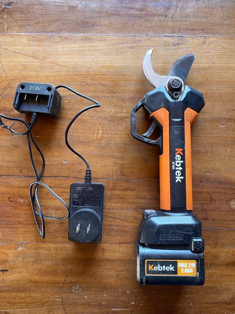 Kebtek 電動剪定はさみ KT993 割れあり