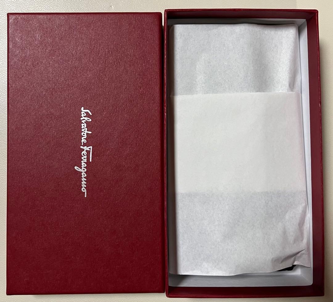 【新品】Salvatore FerragamoガンチーニiPhoneケース★黒色