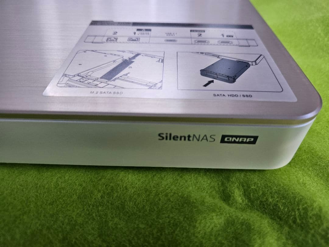 QNAP HS-453DX-8G NAS 14TB 2本