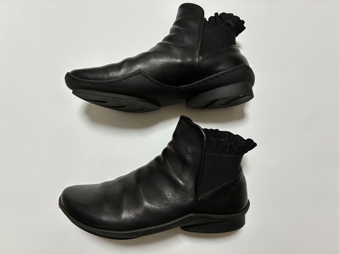 trippen ブラックレザーショートブーツ