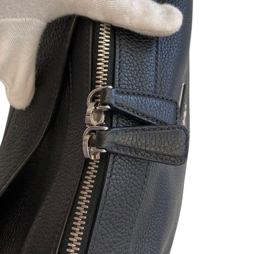 【未使用級】PRADA プラダ ショルダーバッグ レザー ブラック 黒