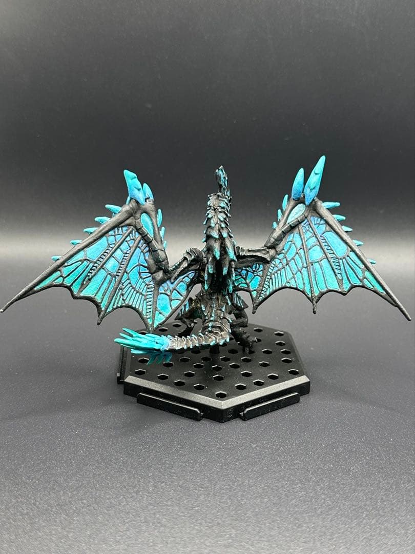 RKA　モンスターハンター　フィギュア　滅刃ディノバルド&青電主ライゼクス