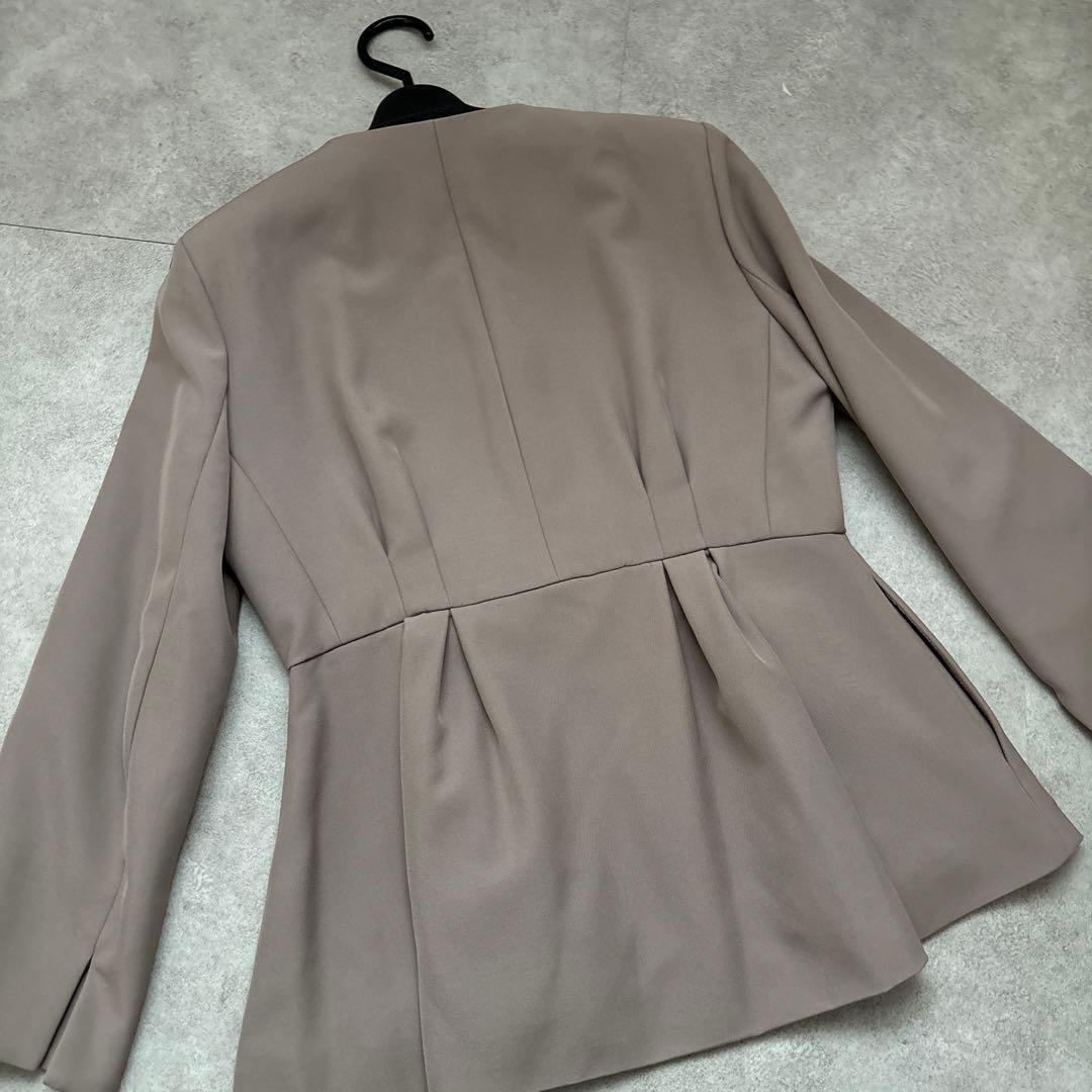 ノーカラーウエストタックペプラムパンツスーツs