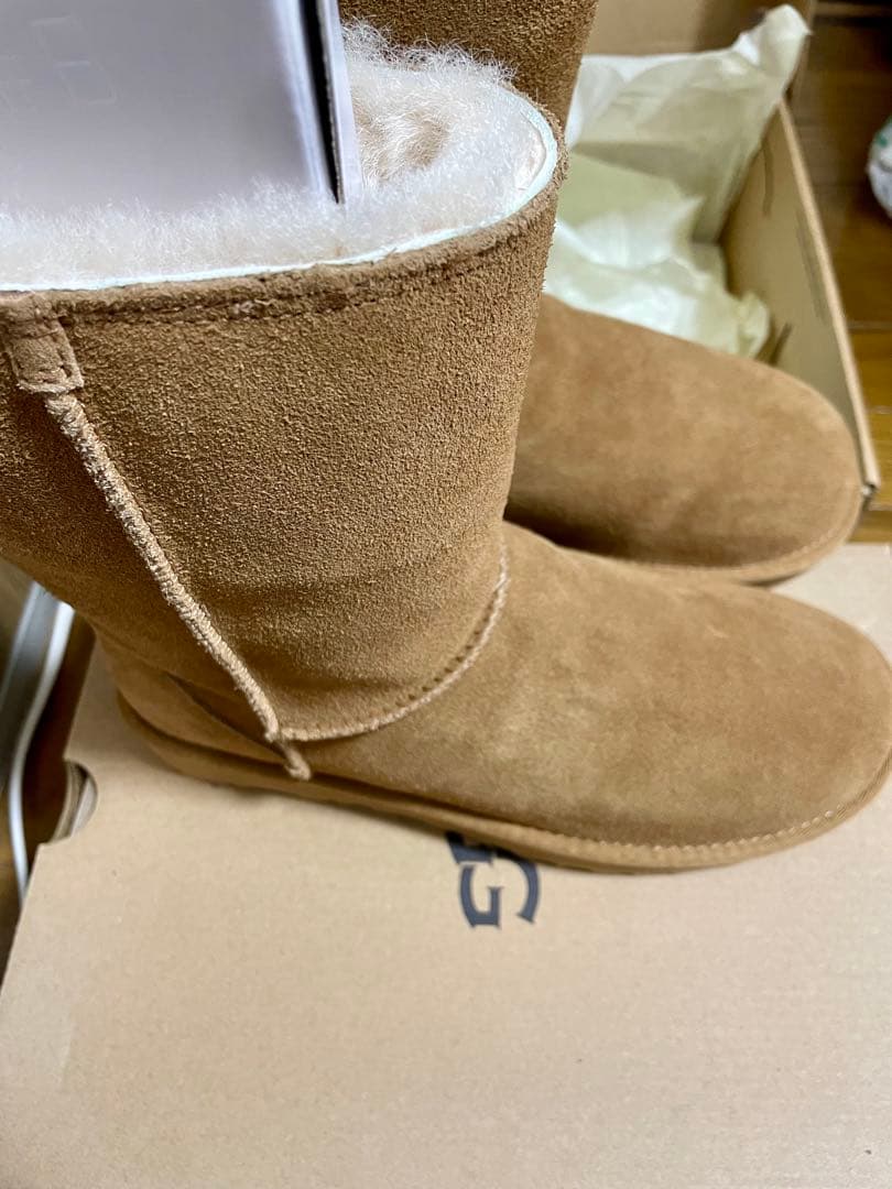 Riakku です。新品UGG ムートンブーツ クラシック ショート