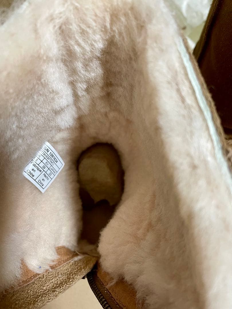 Riakku です。新品UGG ムートンブーツ クラシック ショート