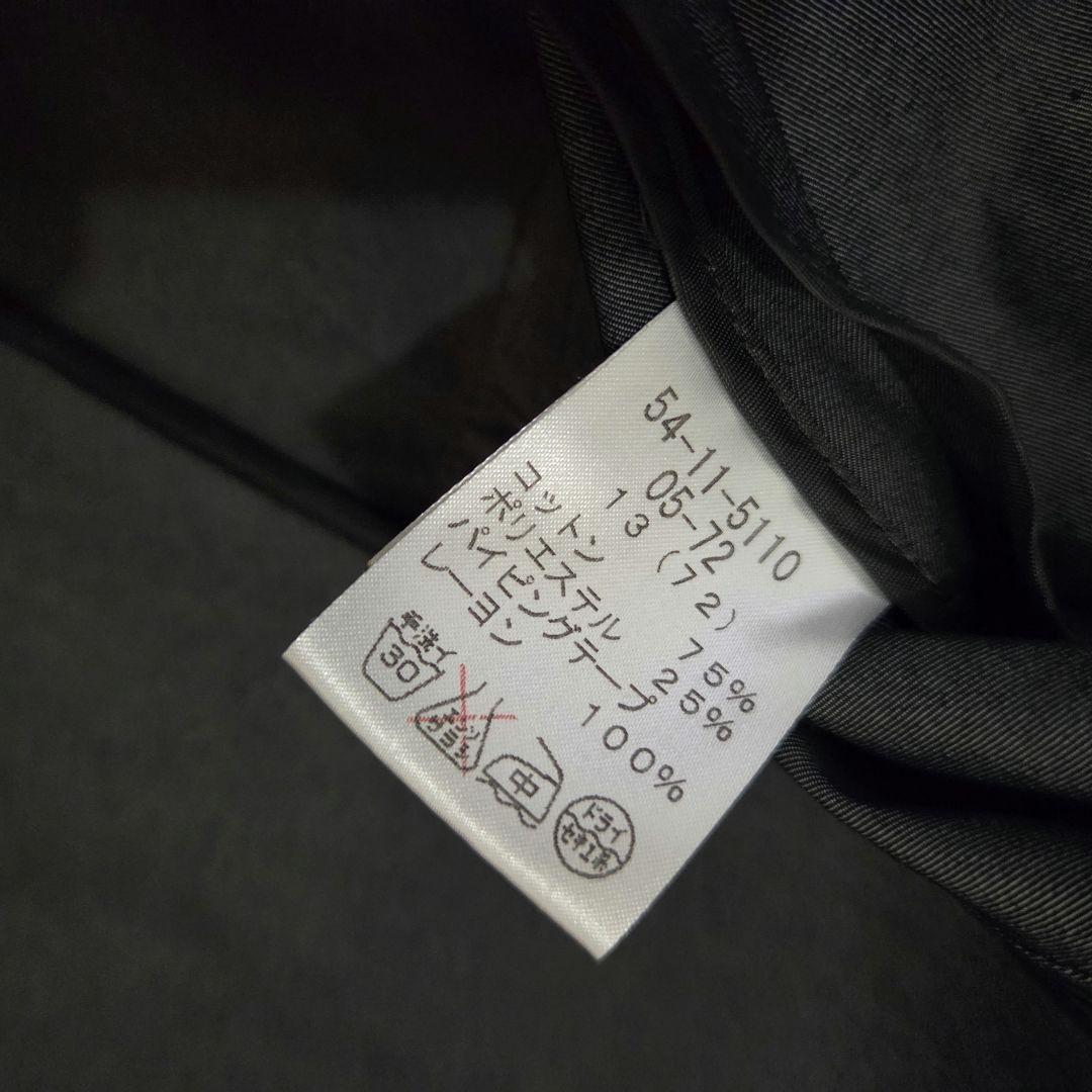 グレーパンツスーツ パイピング付き