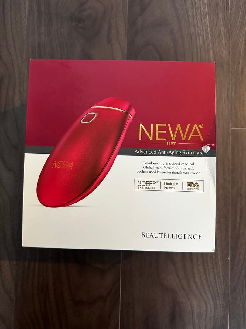 ワ*ん様 【動作確認済み・極美品】NEWA 美顔器セット レッド