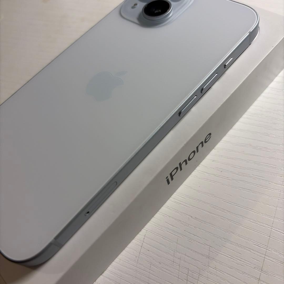 iPhone 15 128GB ブルー SIMフリー 極美品