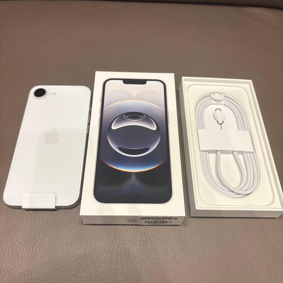 【新品未使用】iPhone 16e ホワイト 128GB