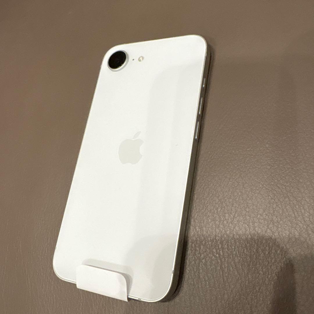 【新品未使用】iPhone 16e ホワイト 128GB
