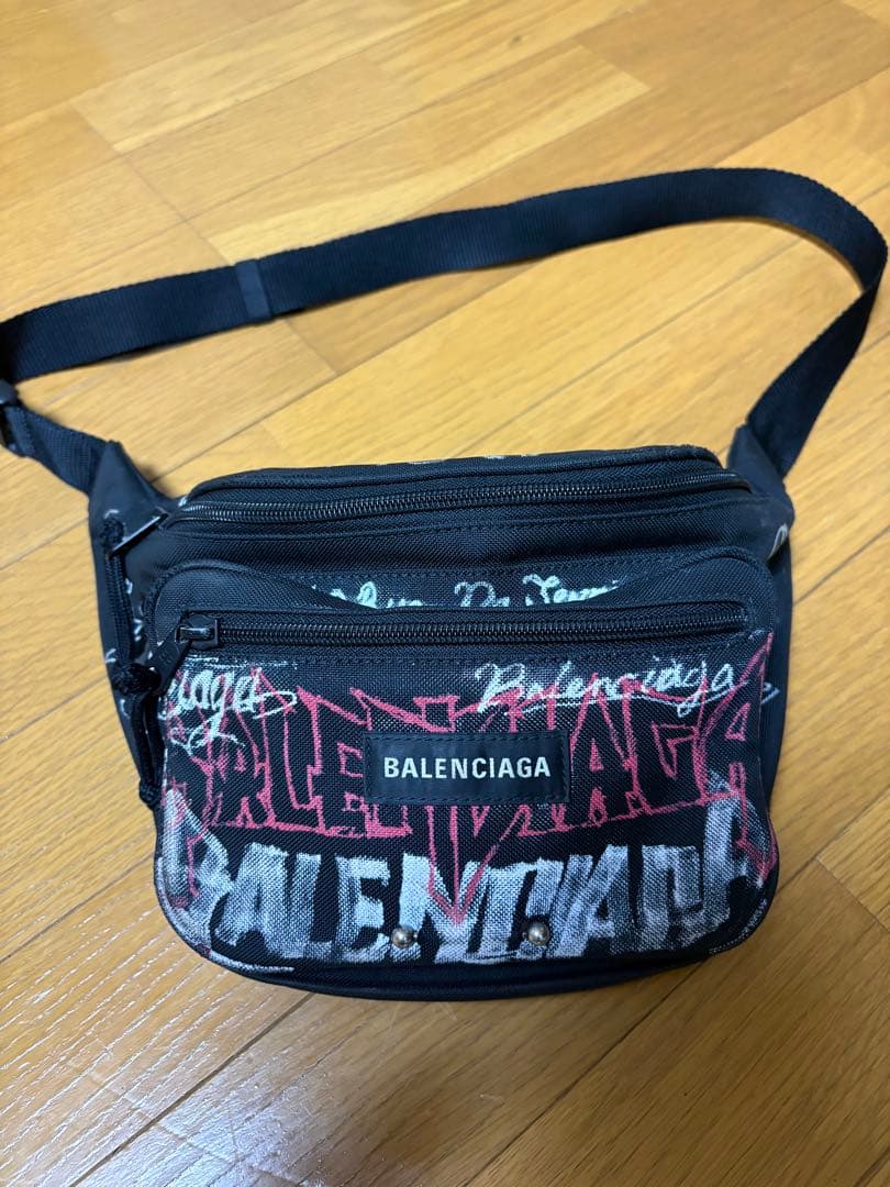 バレンシアガ　EXPLORER ボディバッグDIY L ALLOVER