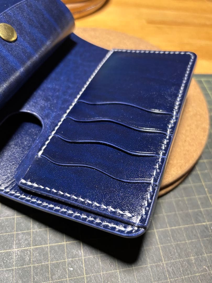 ミドルウォレット　ベルギー産　ルガト　ハンドメイド【訳あり】