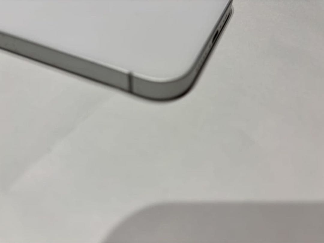 スマートフォン本体 iphone 16e