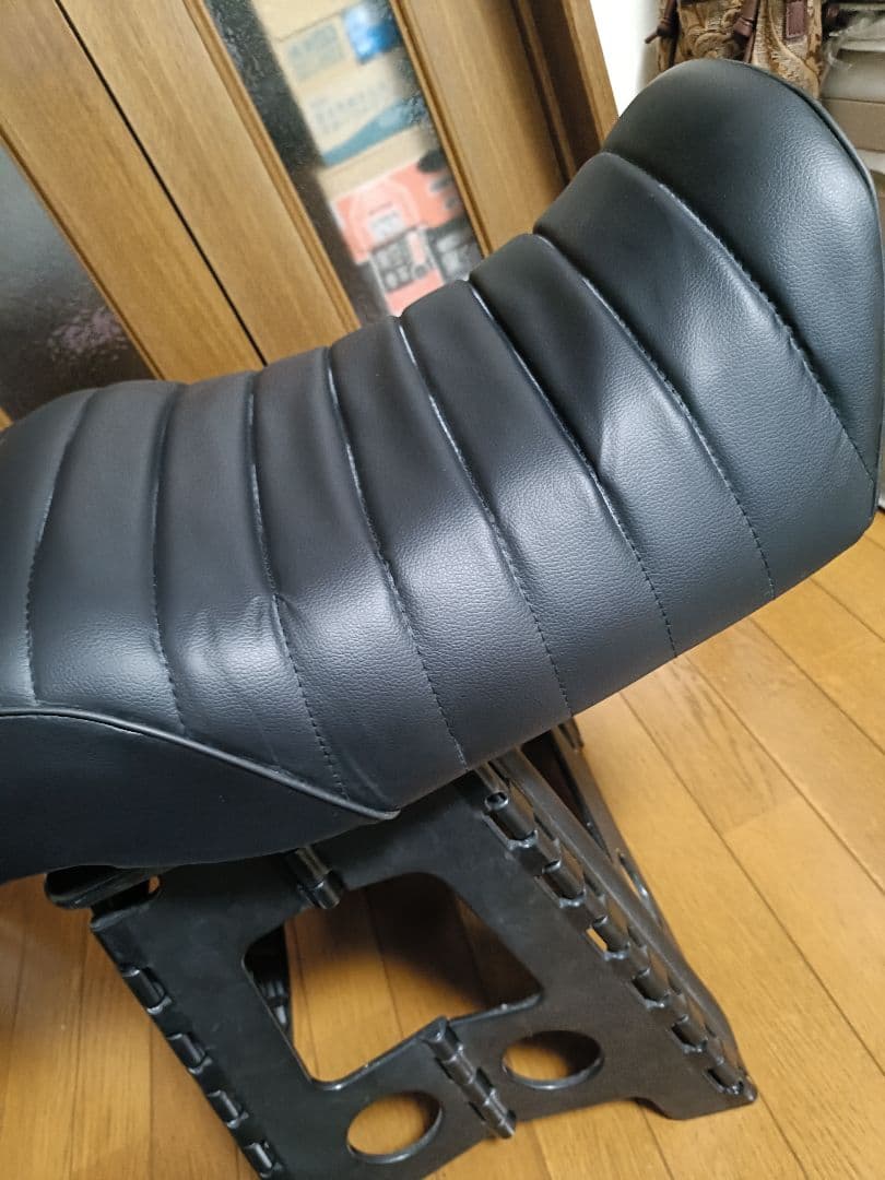 CB750 rc42 カスタムシート　ゴールドロゴ入り　張り替え未使用品