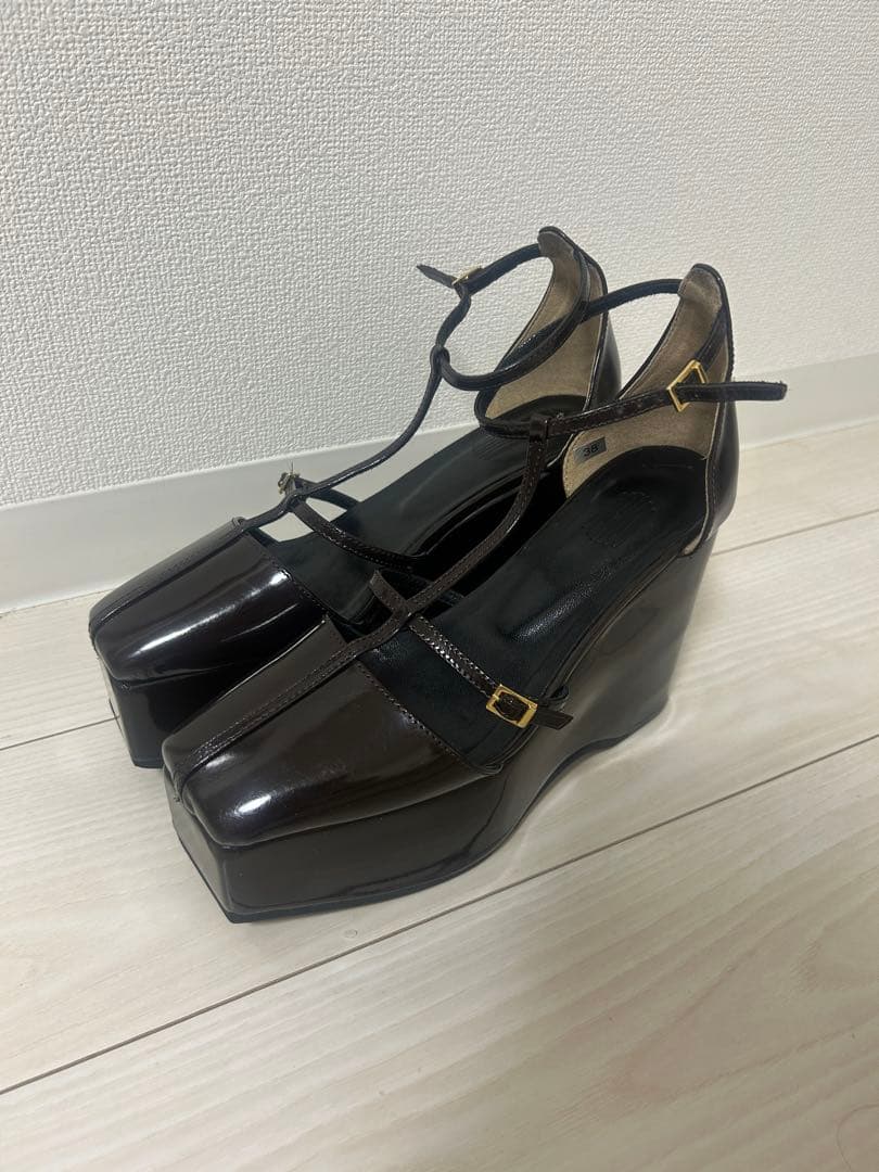 靴 FETICO DOUBLESTRAP SQUARE PLATFORM PUMPS