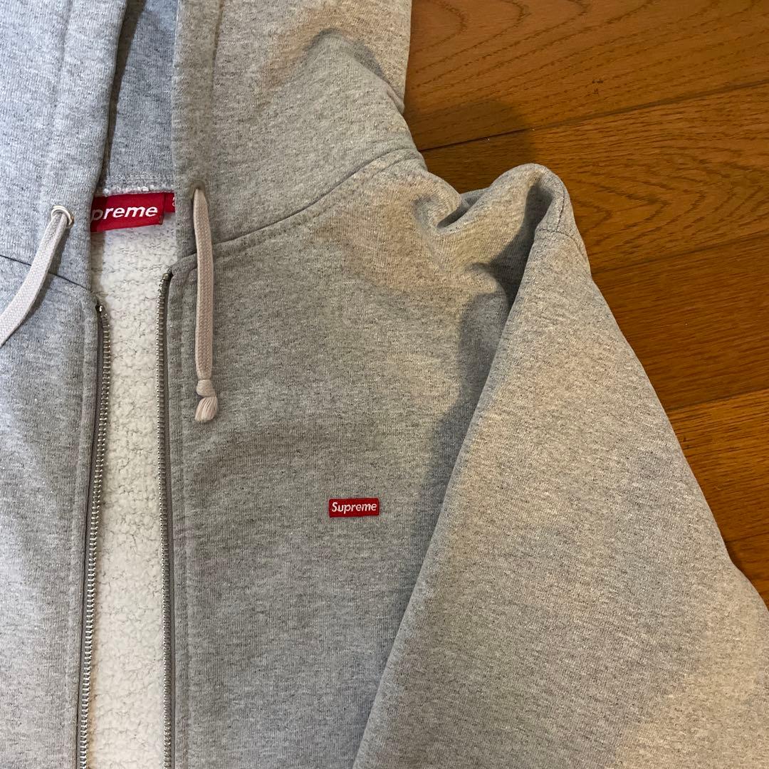 もっしもsupremeスモールボックスロゴジップパーカーL