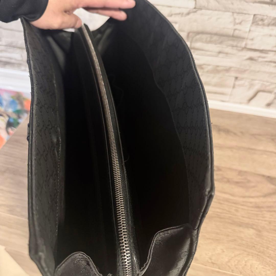 美品　グッチ　ビジネスバッグ　トートバッグ　GG柄　大容量　ブラック　黒