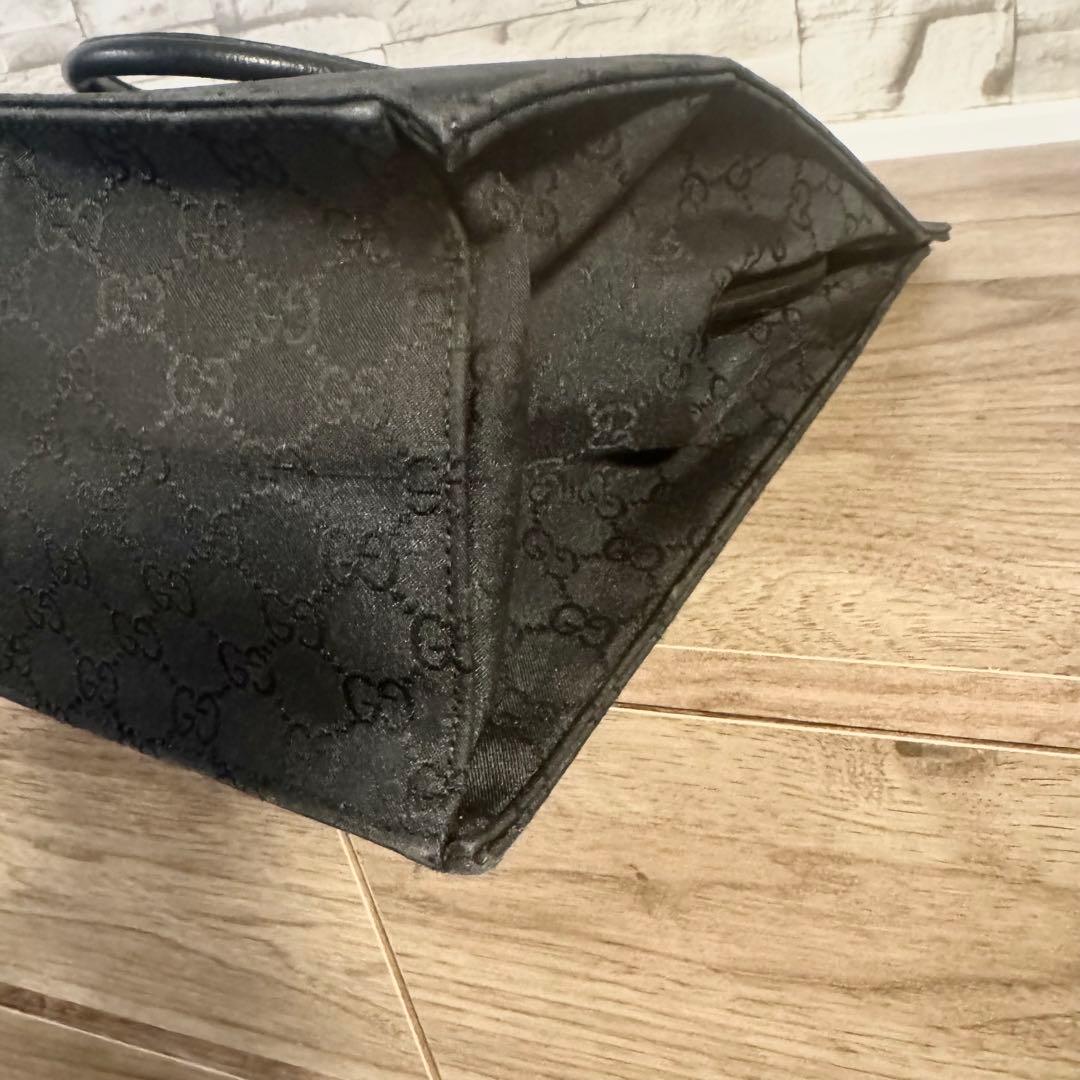 美品　グッチ　ビジネスバッグ　トートバッグ　GG柄　大容量　ブラック　黒