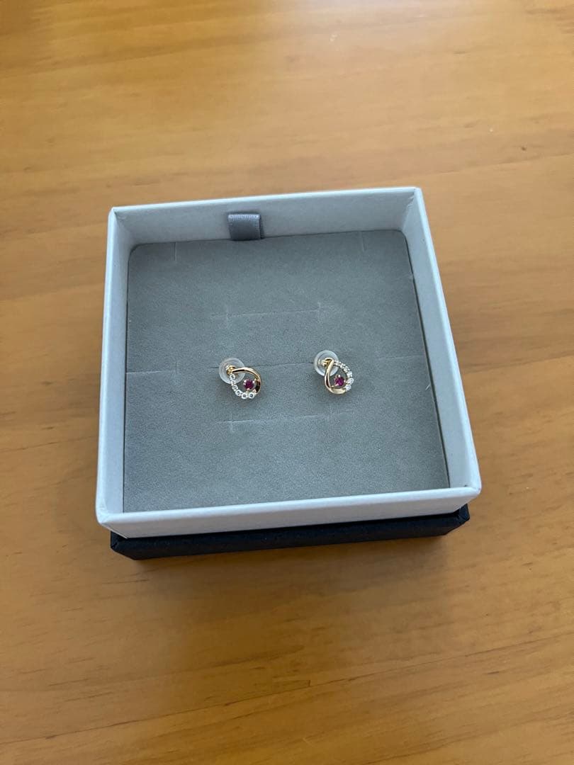TSUTSUMI ピアス ルビー