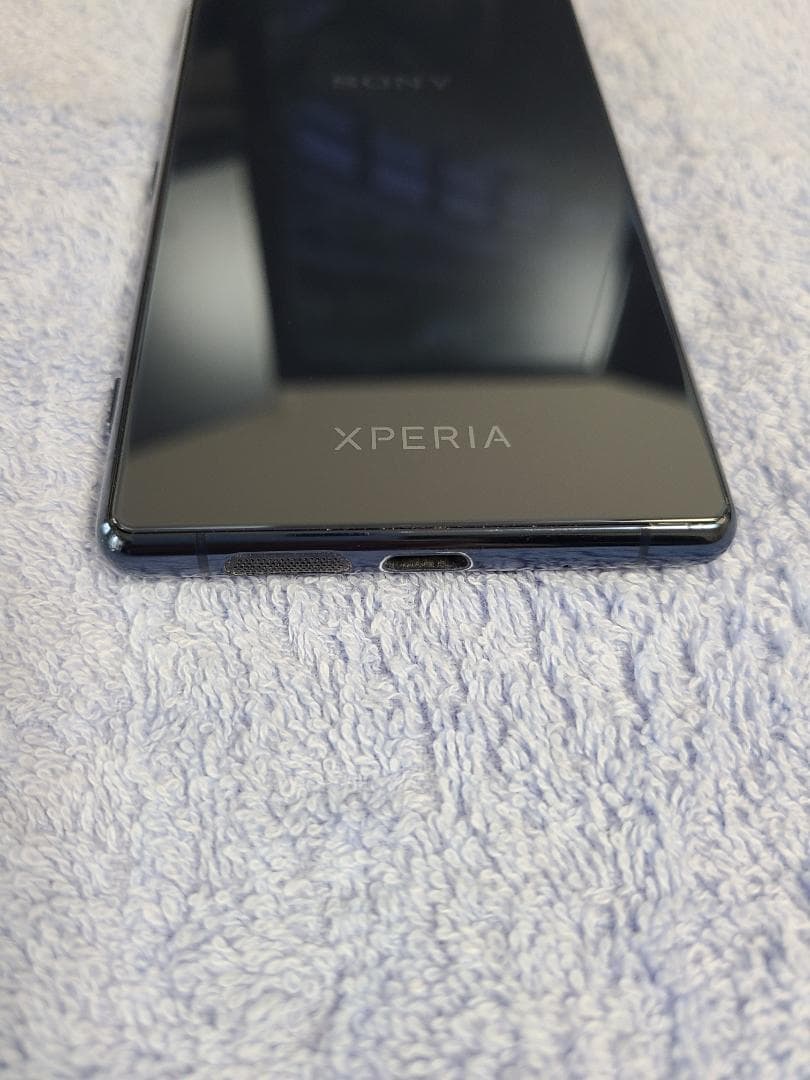横*郎様 Xperia 5 SO-01M docomo ケース付 未使用フィルム