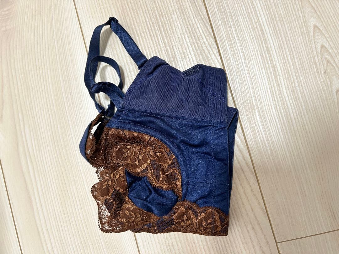 グラントイーワンズ　lala