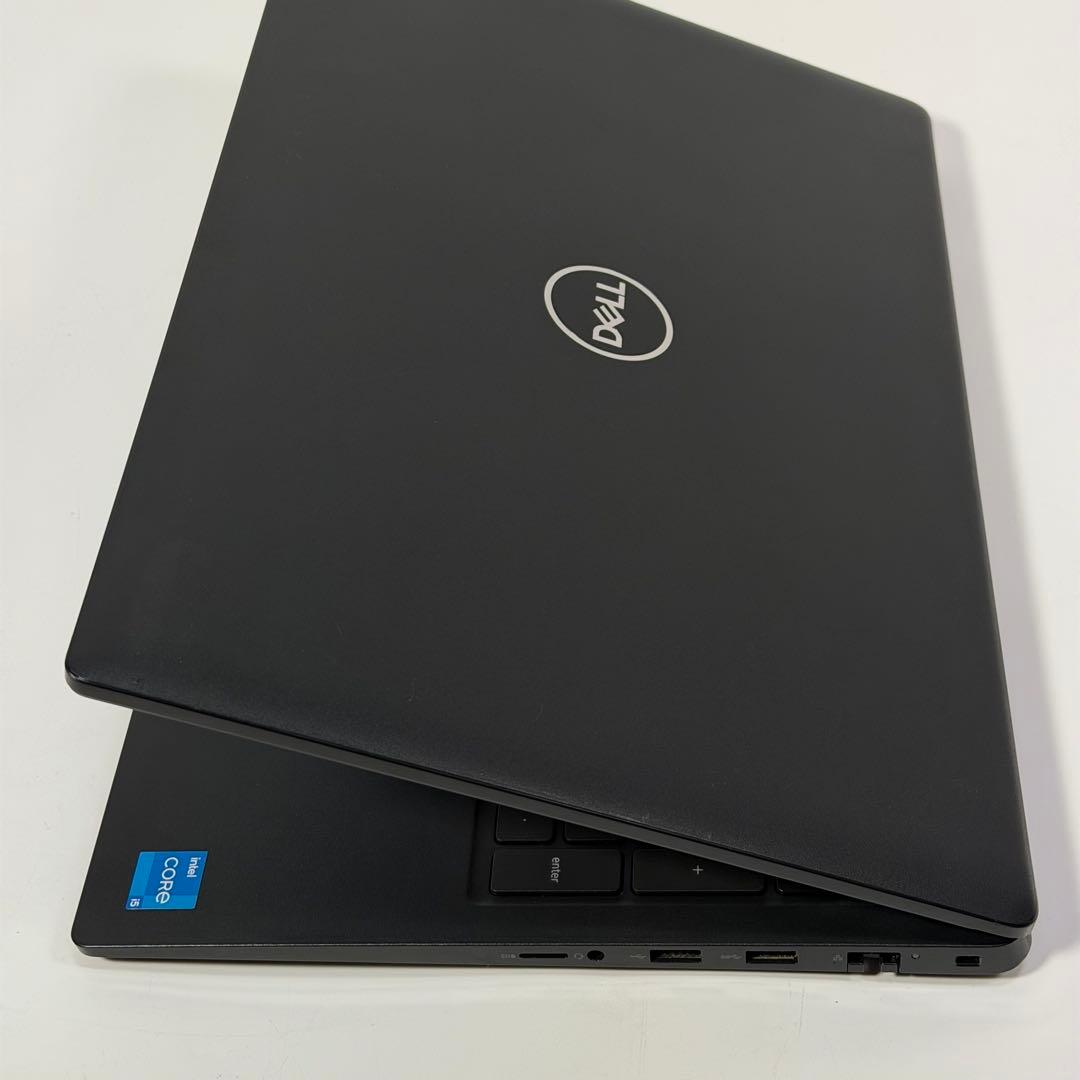 Windowsノート本体 83.Latitude3520 / i5-11/ 16GB/ 512GB