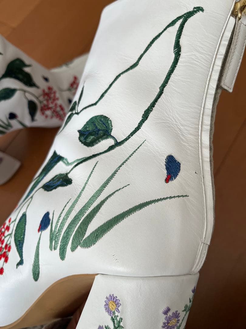 mamekurogouchi /2018-2019AW/ 刺繍レザーブーツ