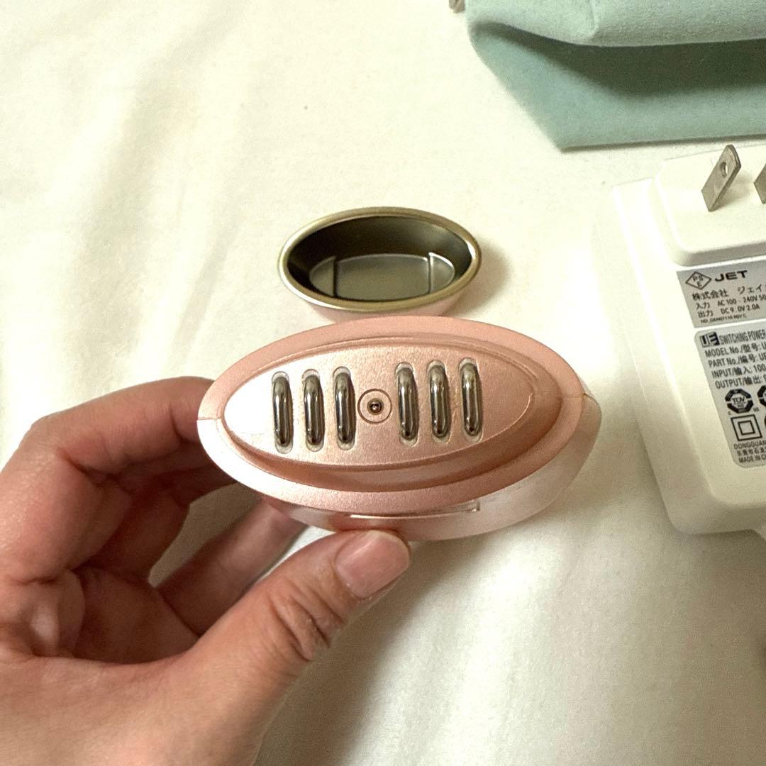 NEWAリフト ピンク 美顔器 RFラジオ波 本体＋ジェル＋充電器＋ポーチ付き