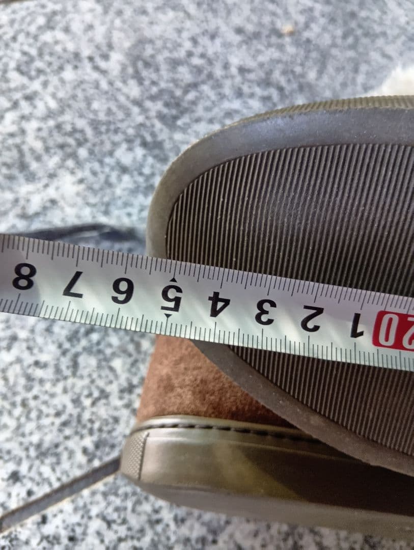 ブルネロクチネリ　ブラウンレザーのハイカットムートンブーツ