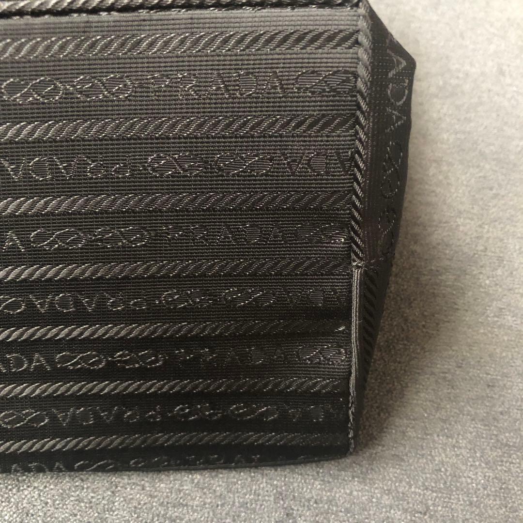 PRADA プラダ　黒色 巾着型ポーチ　バック　ポーチ　巾着