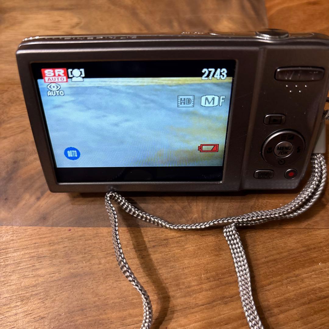 ①FinePix JZ250 1600万画素 付属品完備 デジカメ