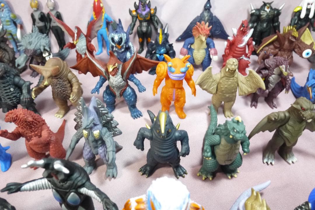 ウルトラ怪獣シリーズ500　怪獣ソフビ　66体