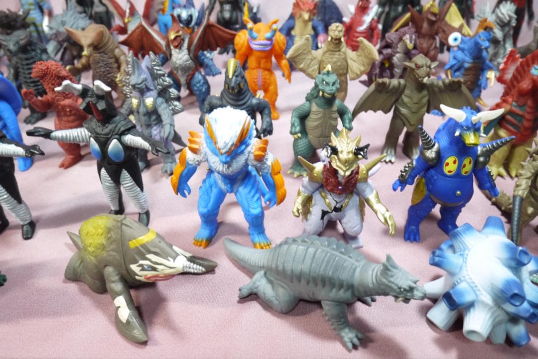 ウルトラ怪獣シリーズ500　怪獣ソフビ　66体