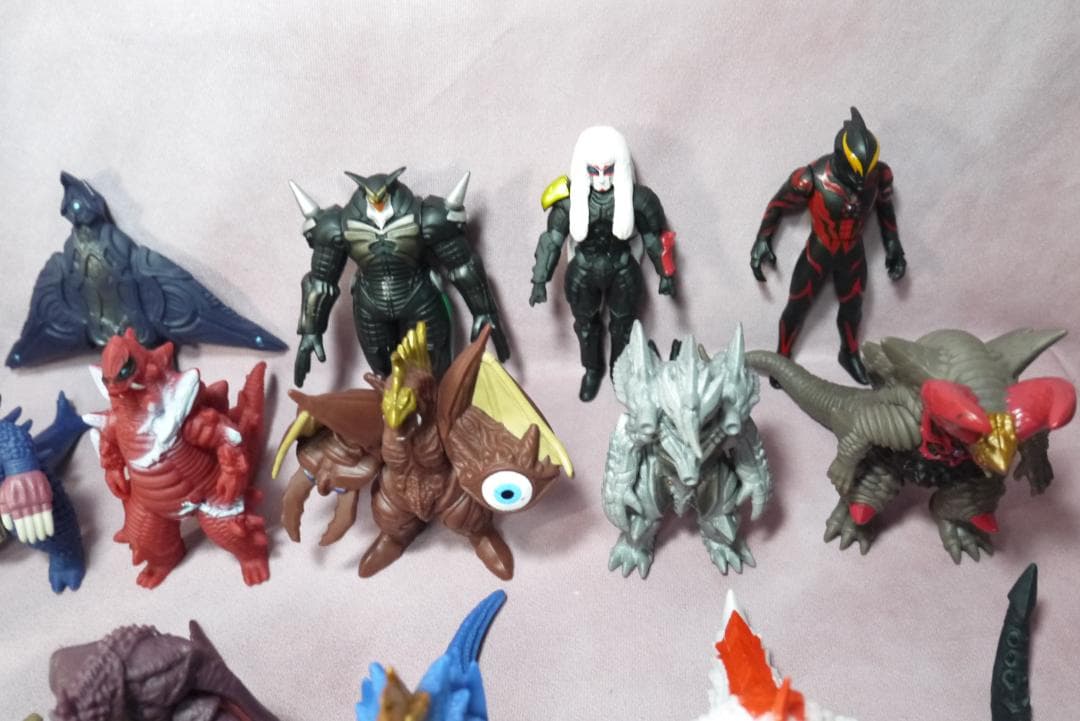 ウルトラ怪獣シリーズ500　怪獣ソフビ　66体