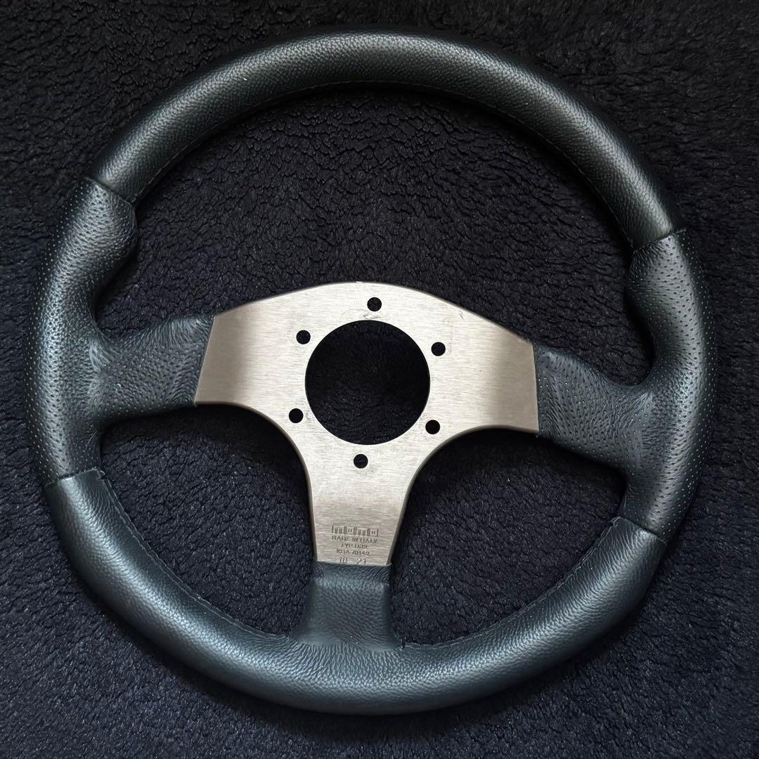 MOMO RACE ステアリング 32π