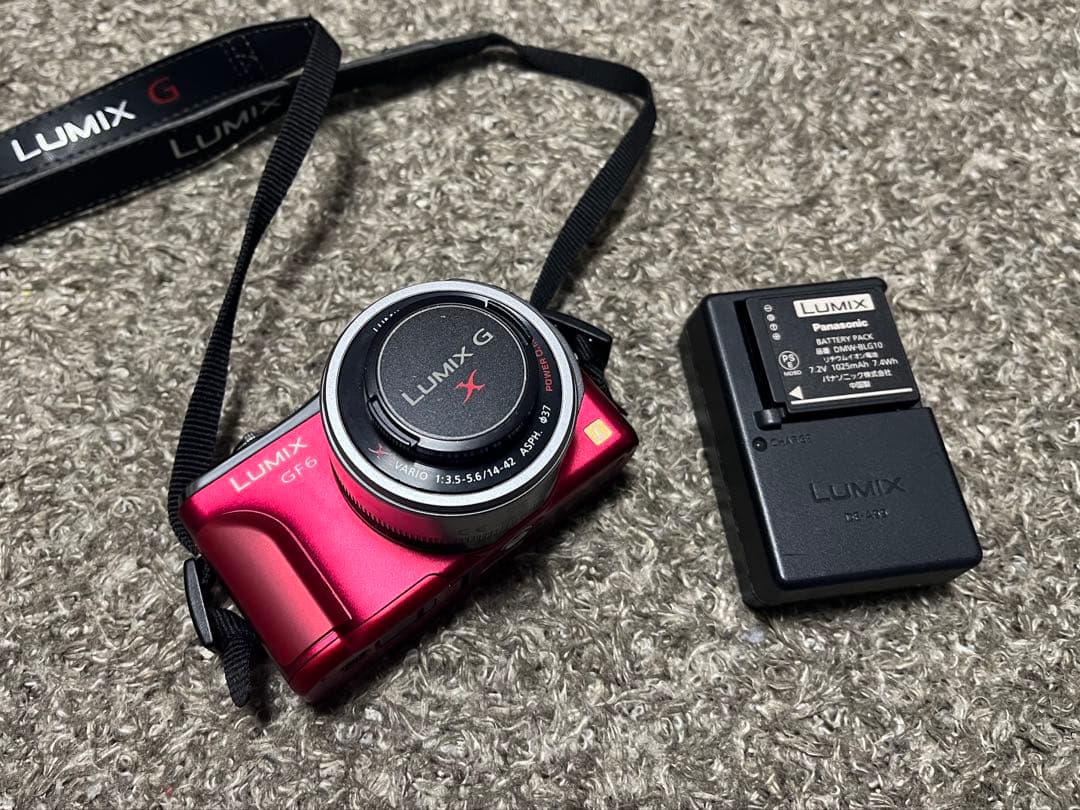 LUMIX Gシリーズ ミラーレスカメラ レッド　一眼カメラ