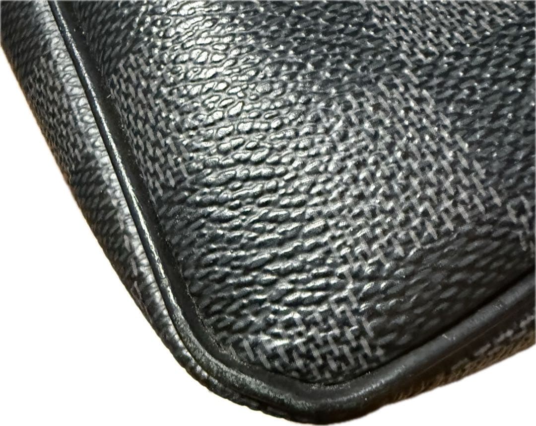 ルイ・ヴィトン ダミエ グラフィット アマゾン レム　ショルダーバッグ