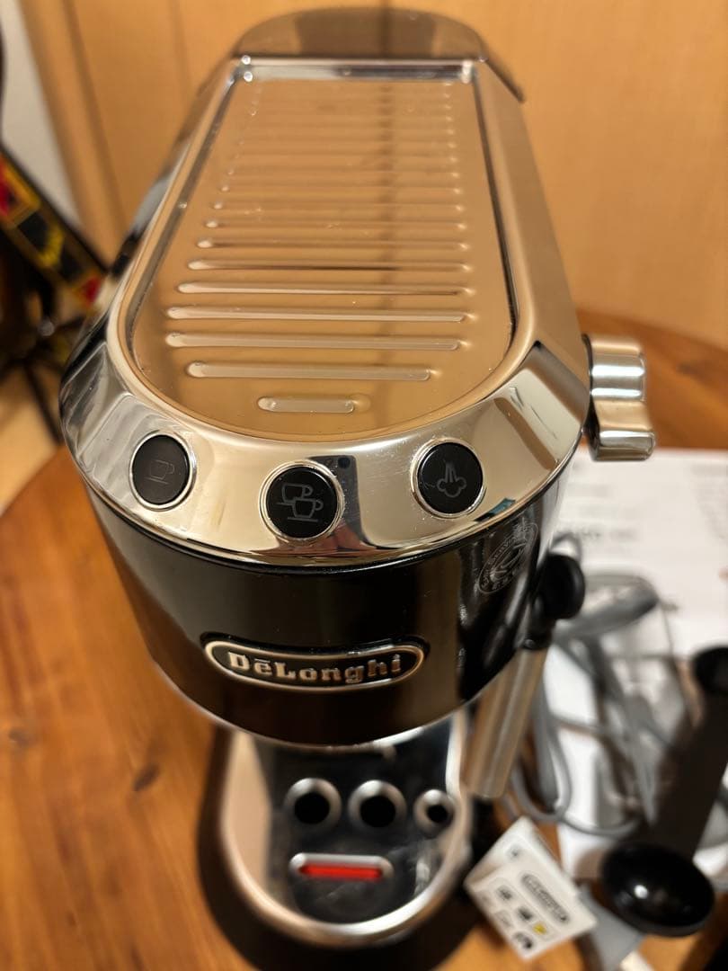 デロンギ デディカ EC680BK エスプレッソ