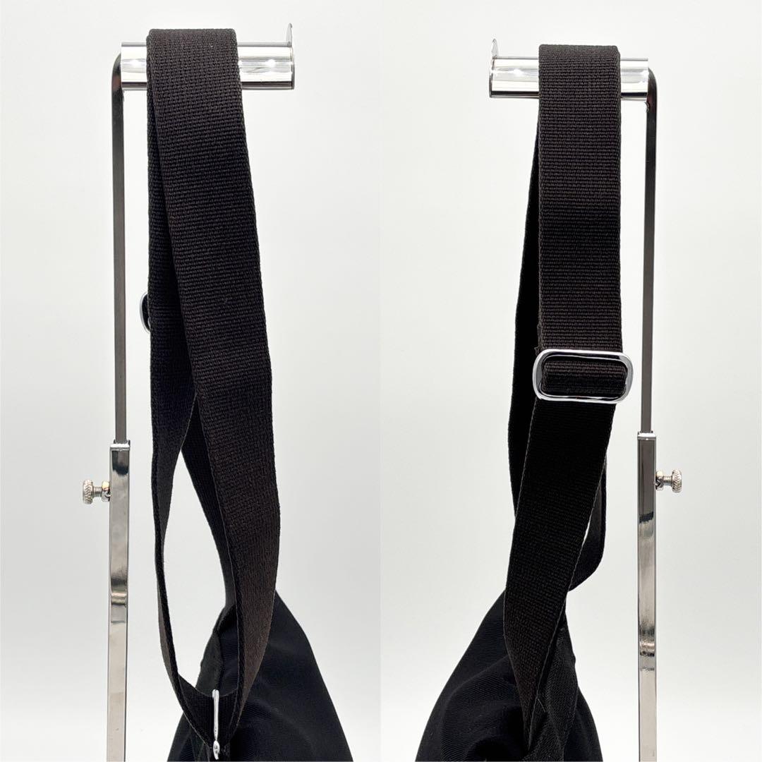 Brady AVON ショルダーバッグ ブラック 斜め掛け クロスボディ