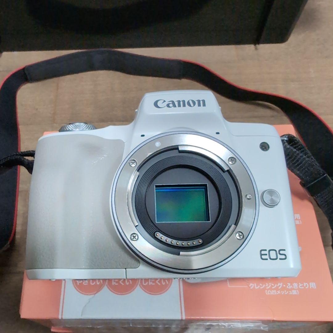 レンズ無し値引きします。キャノン　KISS　M２　ホワイト