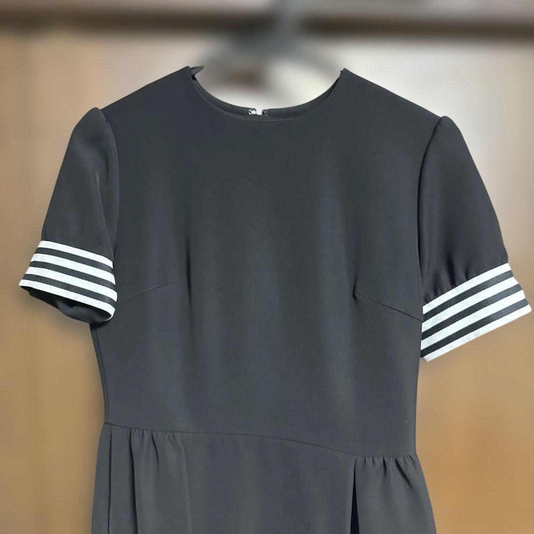 新品未使用　ボーダーズアットバルコニーブラック 半袖 ひざ丈ワンピース