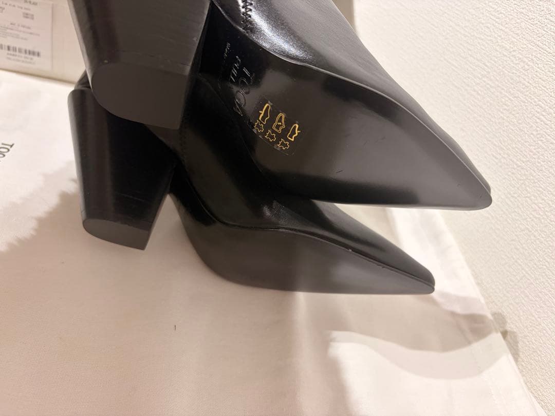 TOGA PULLA トーガ スタッズ シルバーポリッド ブーツ