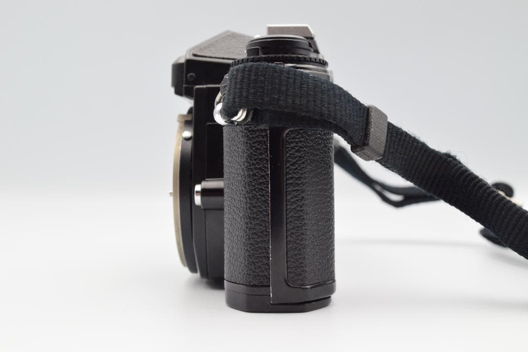 Nikon ニコン FE フィルム一眼レフカメラ ＃25098