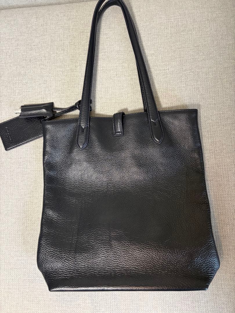 PELLE MORBIDA スリムトート MB069 ネイビー ペッレモルビダ