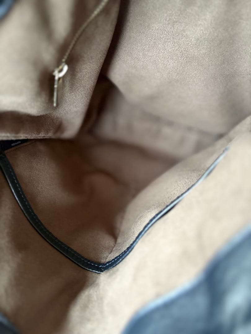 PELLE MORBIDA スリムトート MB069 ネイビー ペッレモルビダ